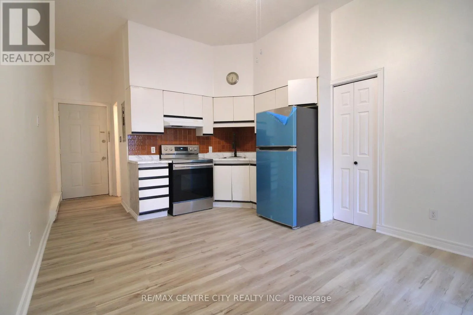 4 - 383 TALBOT STREET, #4