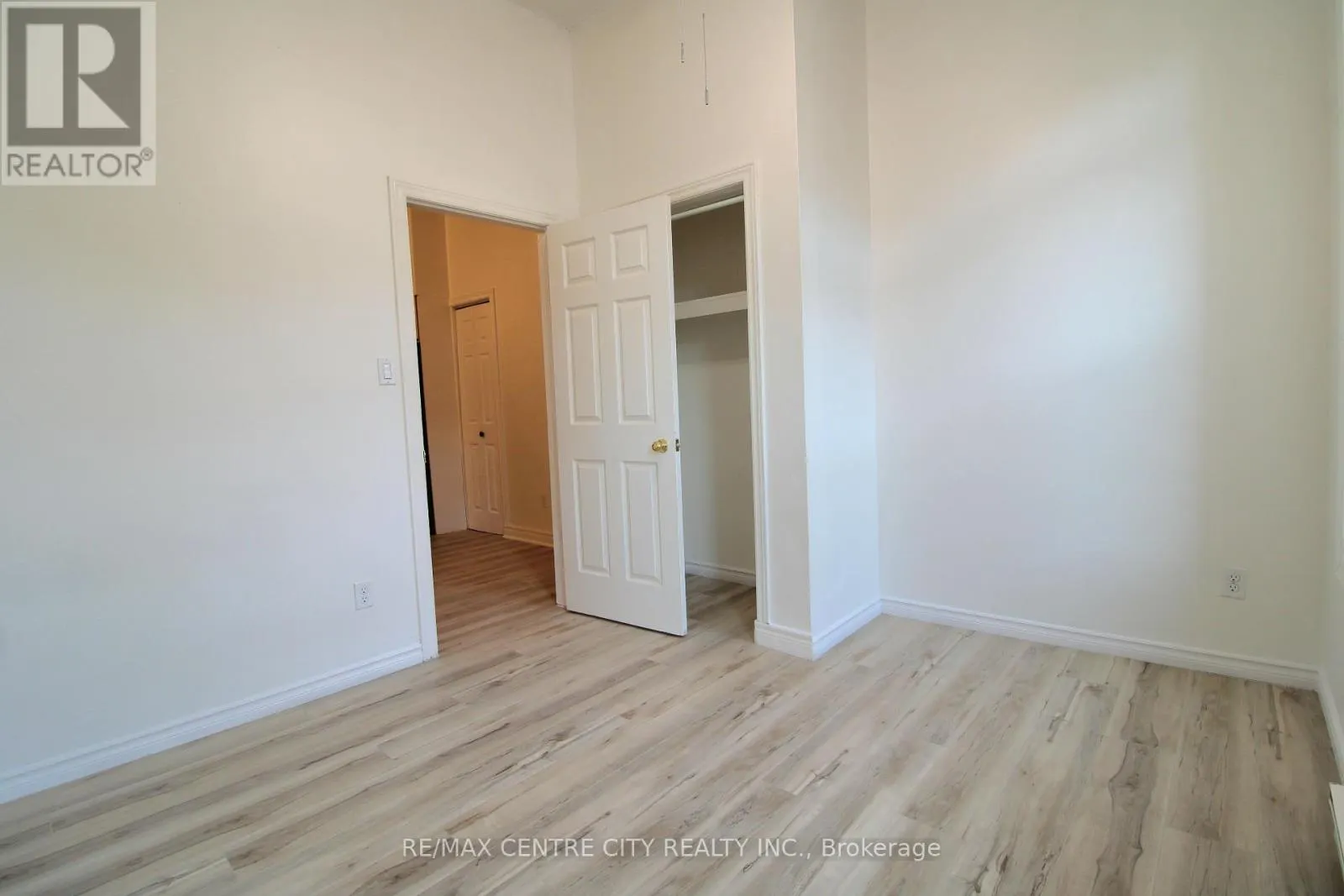 4 - 383 TALBOT STREET, #4