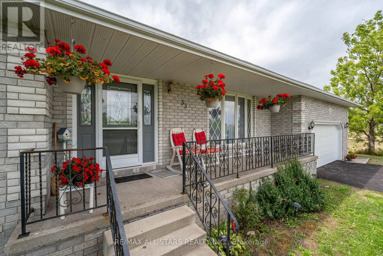 55 STURGEON STREET N