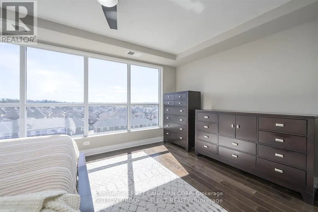 809 - 240 VILLAGEWALK BOULEVARD, #809