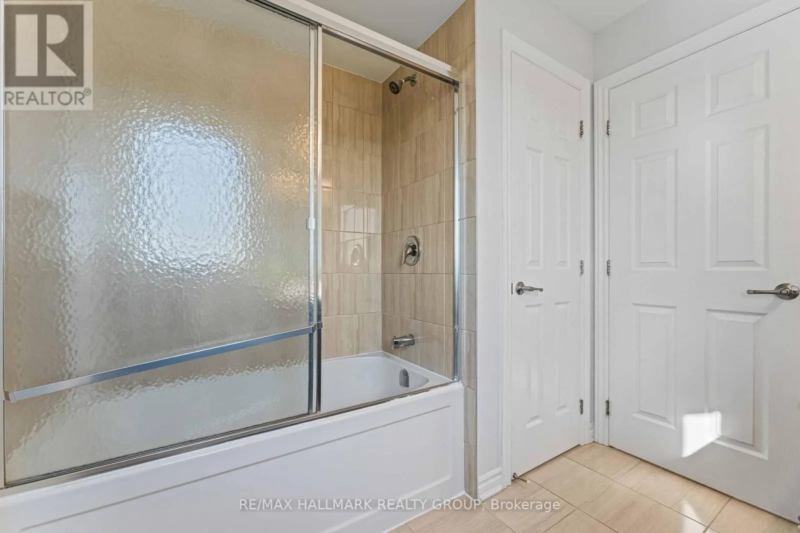 402 EDGEVALLEY COURT
