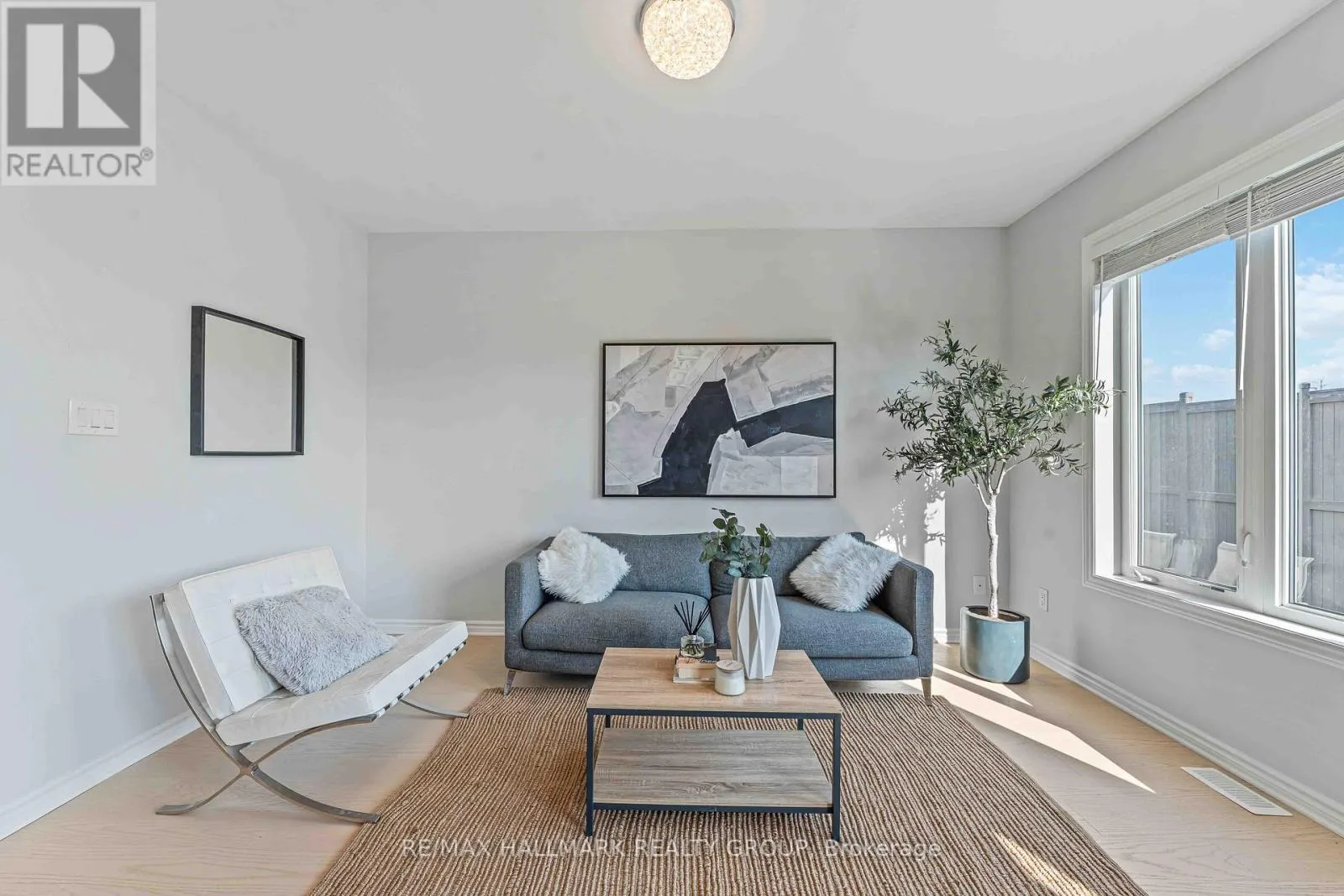 402 EDGEVALLEY COURT