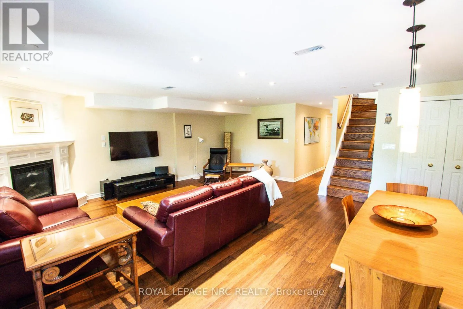 11 KINSMAN COURT