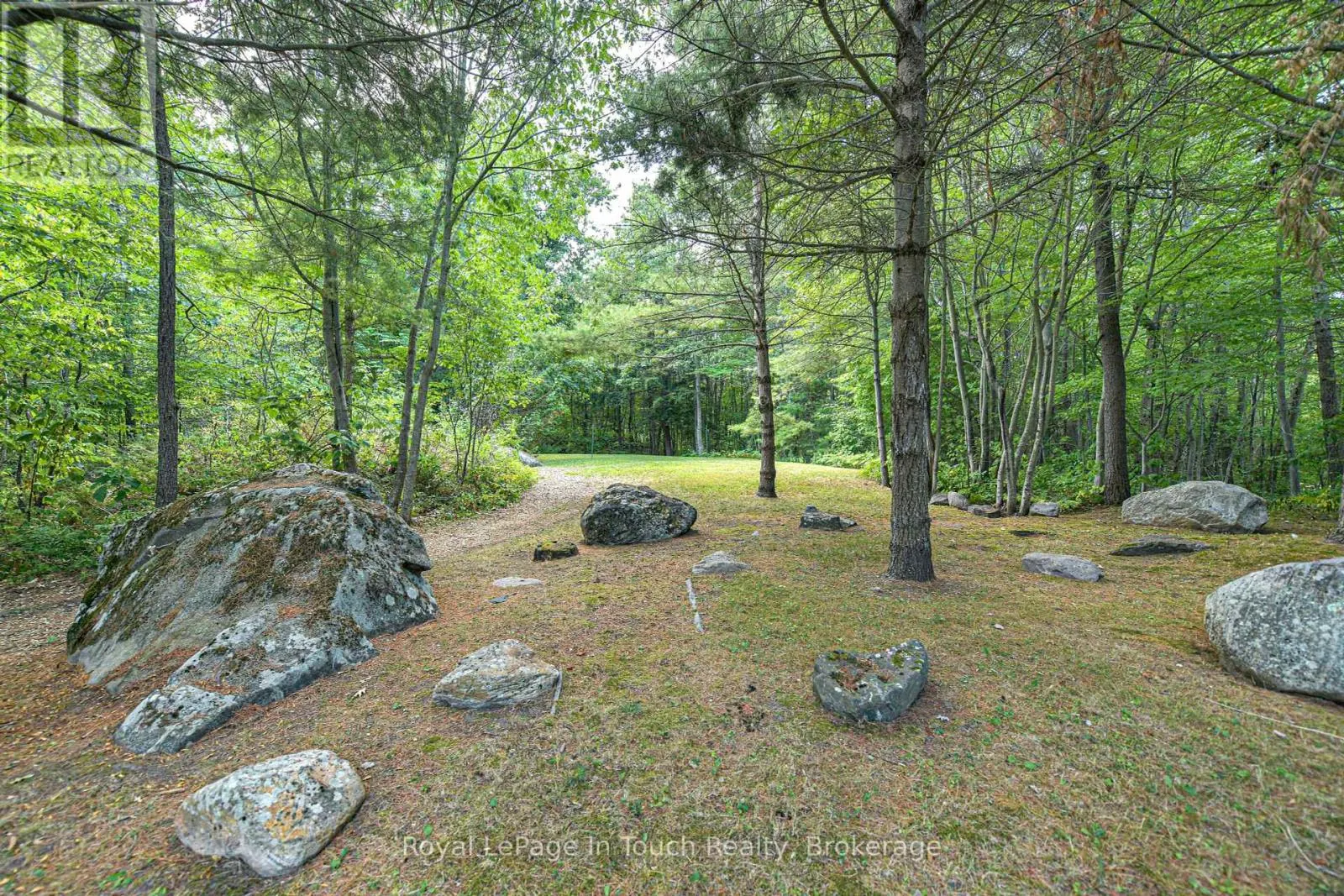 4 IS 2075 ARTHUR ISLAND, GEORGIAN BAY