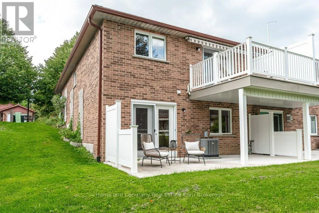 61 - 300 JOHN STREET S, #61