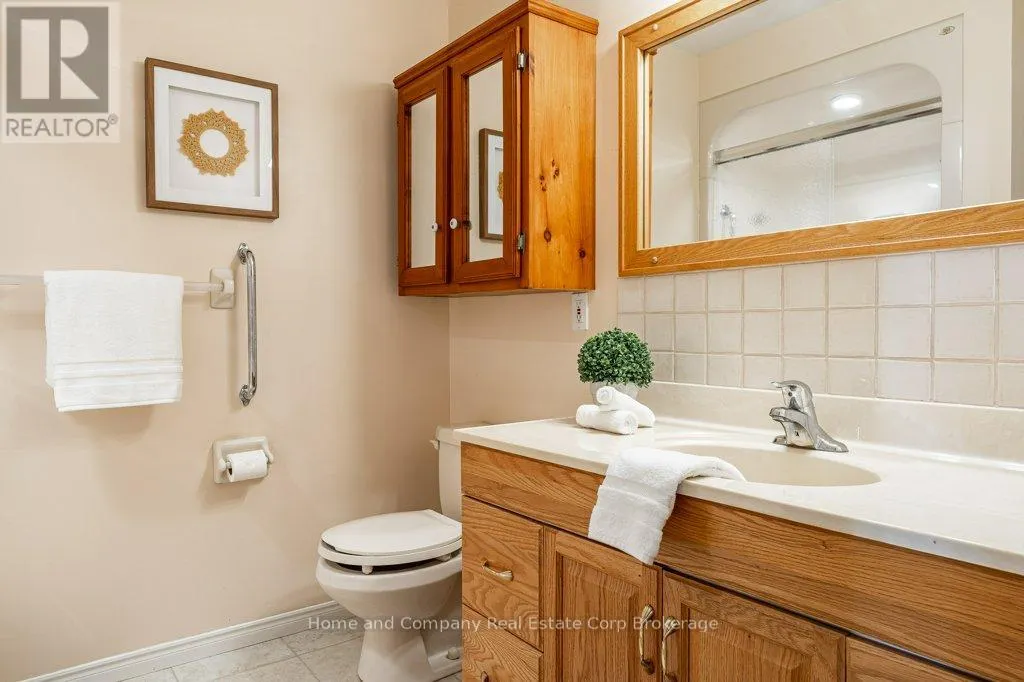 61 - 300 JOHN STREET S, #61