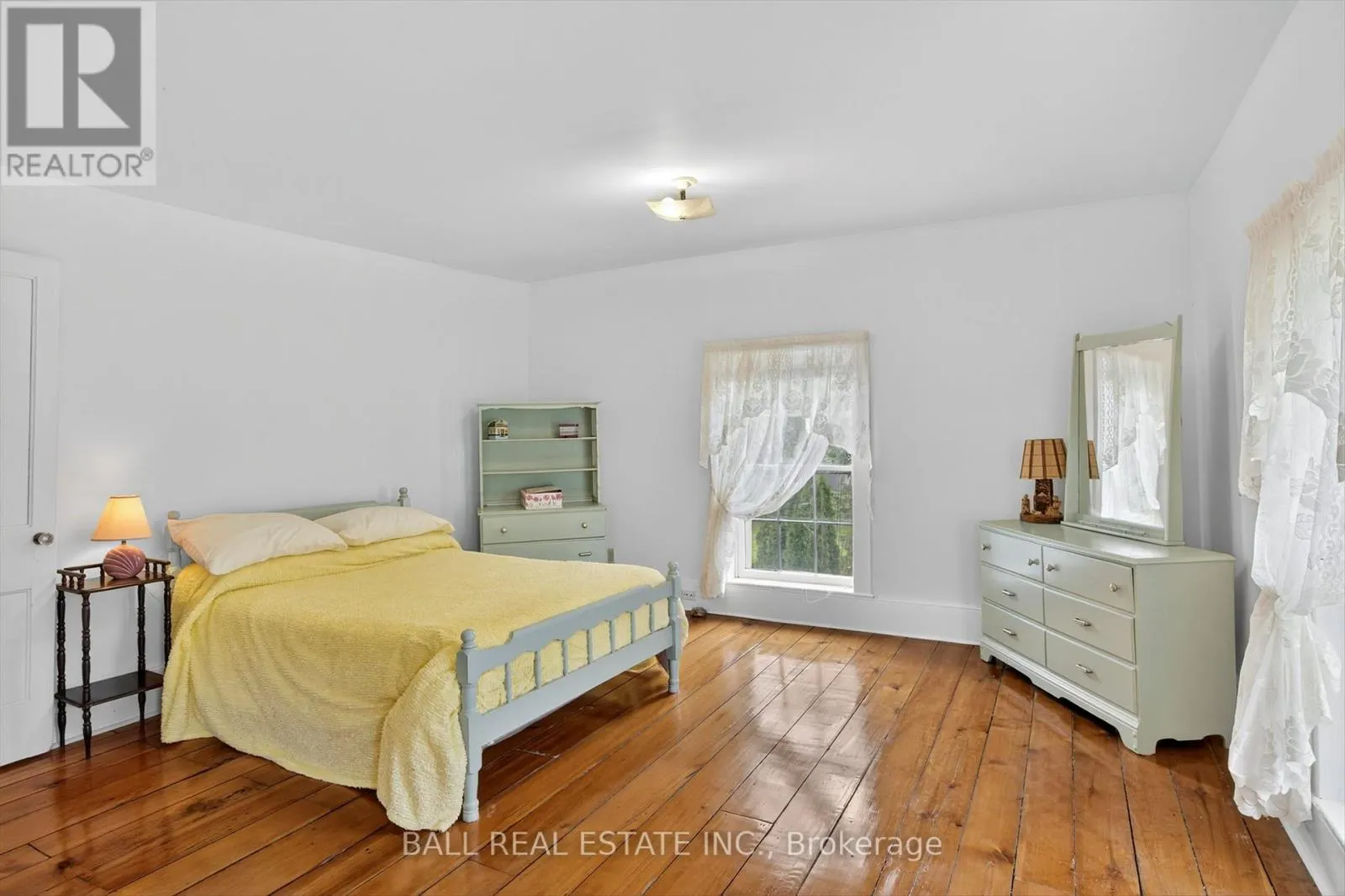 130 FRONT STREET W