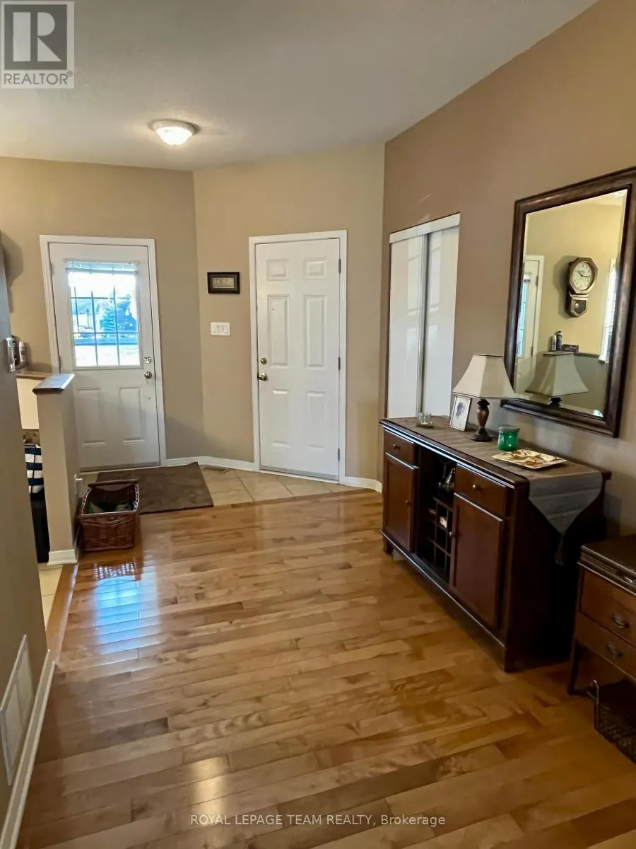 20 MOE ROBILLARD STREET