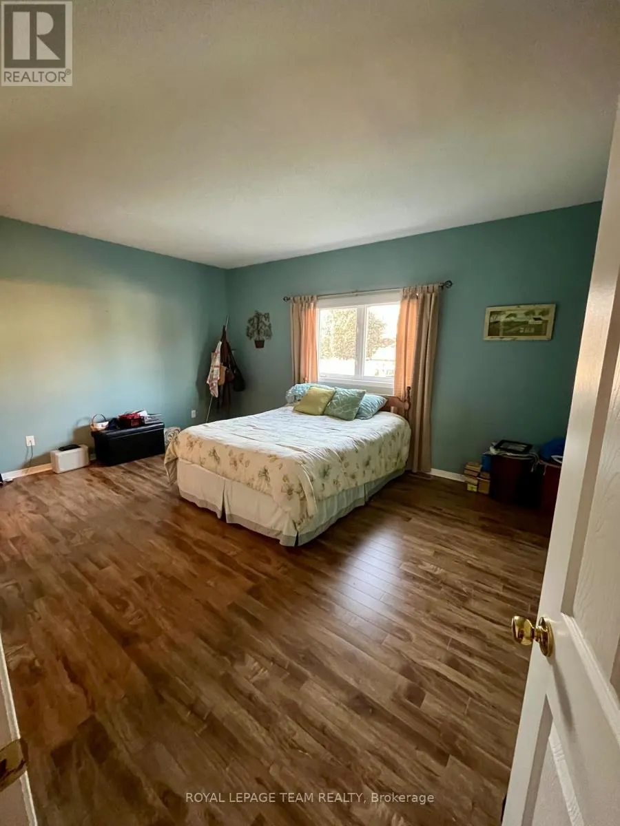 20 MOE ROBILLARD STREET