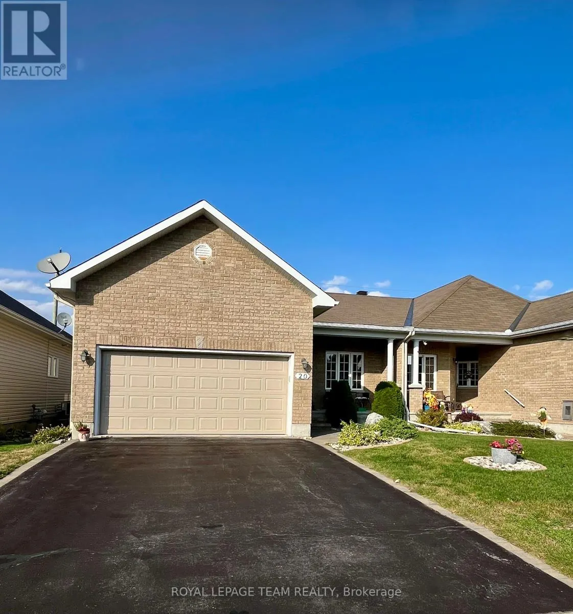 20 MOE ROBILLARD STREET