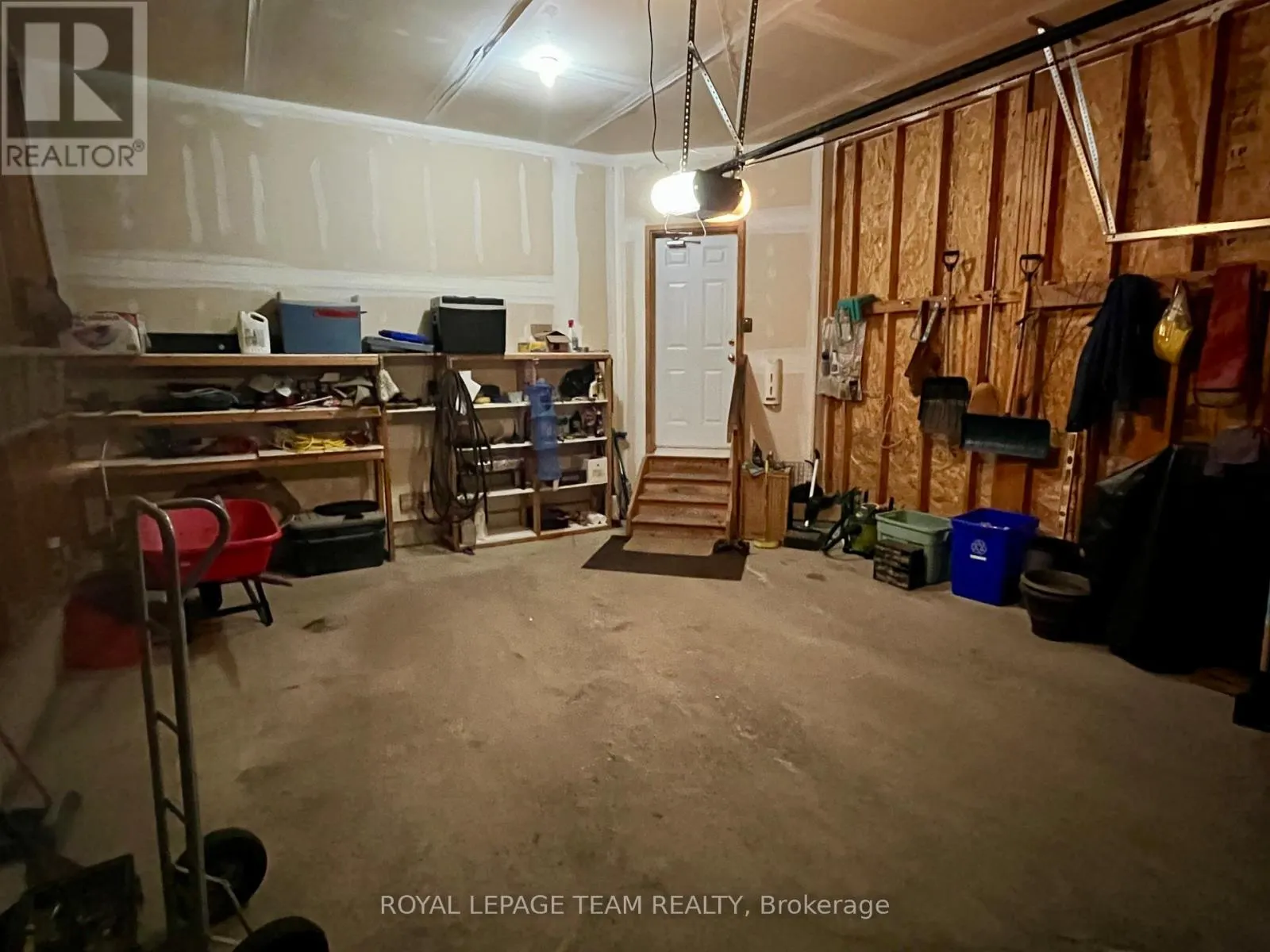 20 MOE ROBILLARD STREET