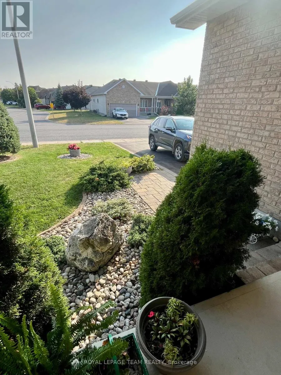 20 MOE ROBILLARD STREET