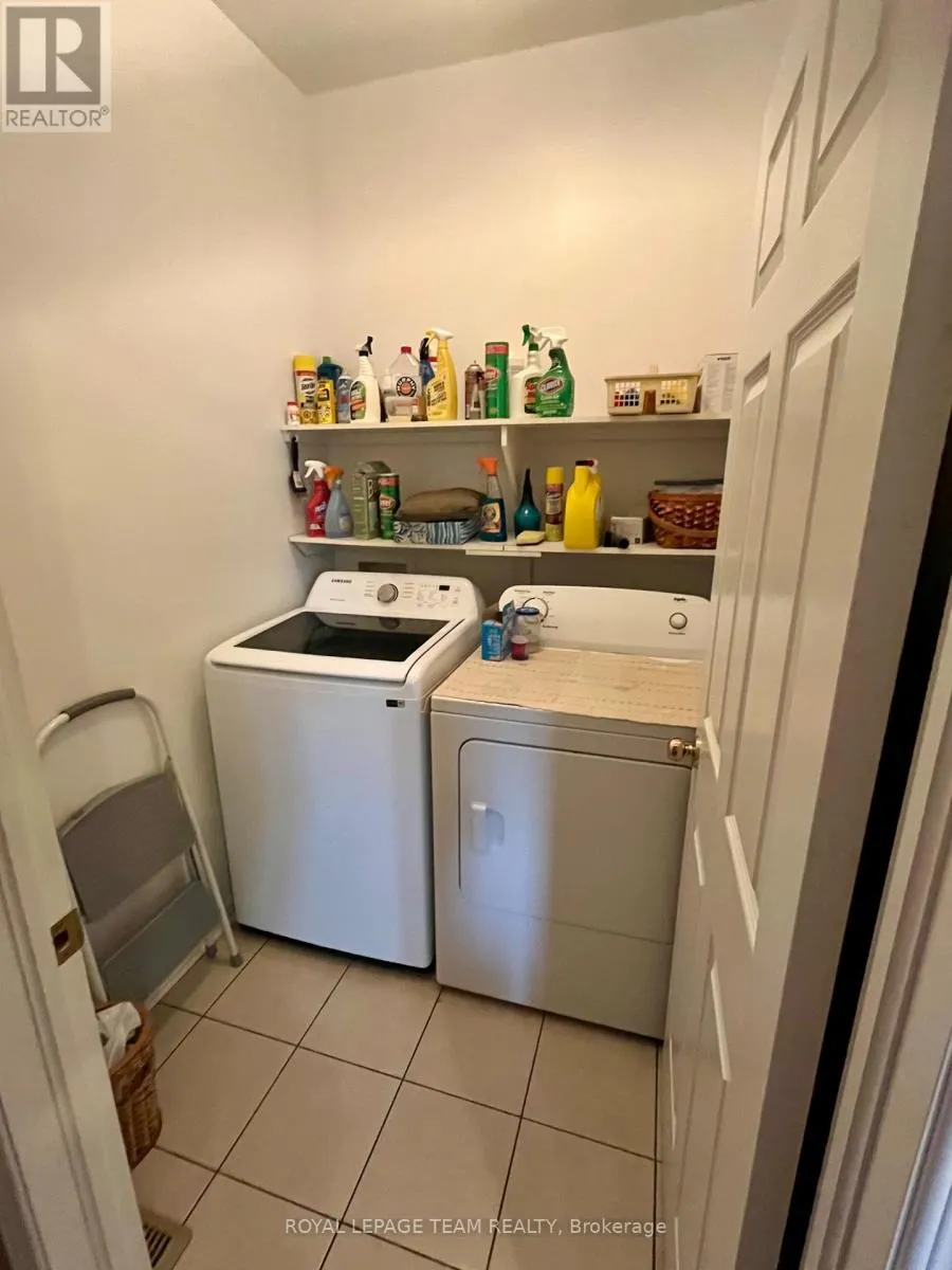 20 MOE ROBILLARD STREET