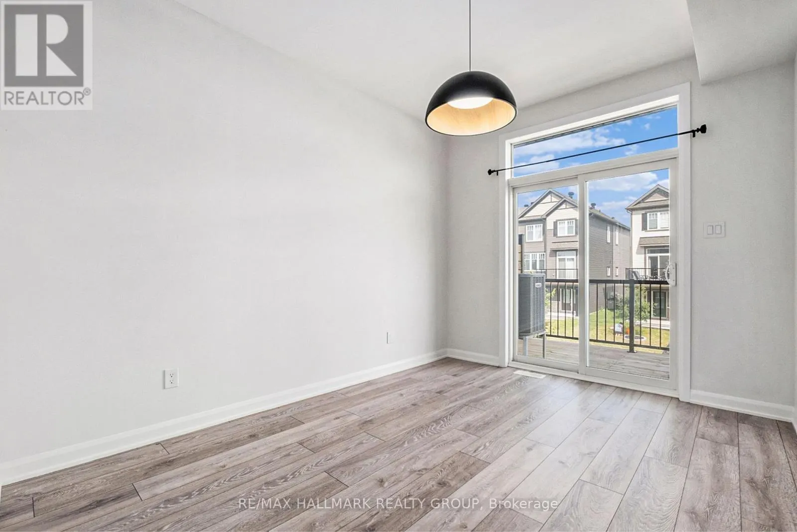 907 LIXNAW COURT