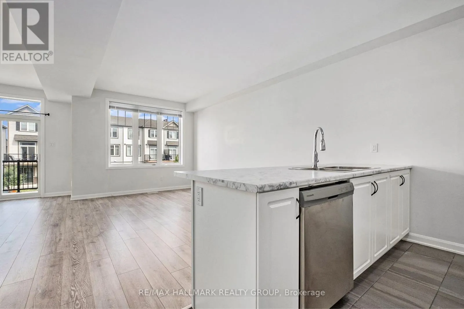 907 LIXNAW COURT
