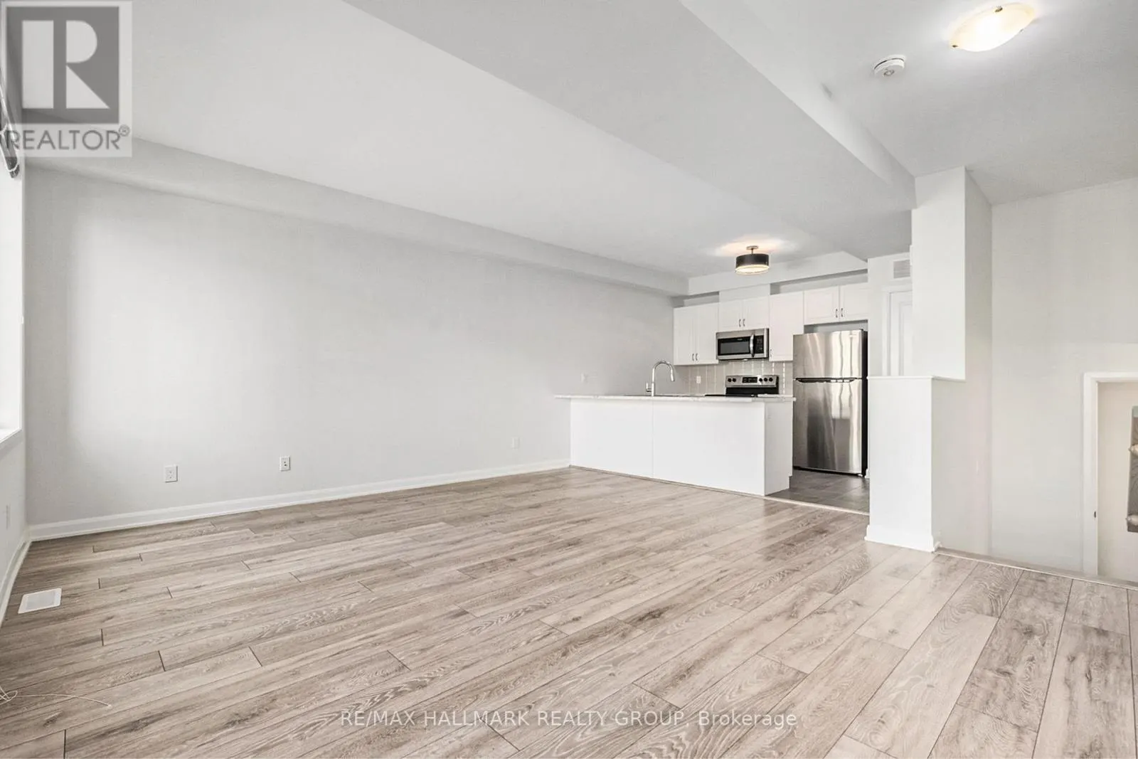 907 LIXNAW COURT