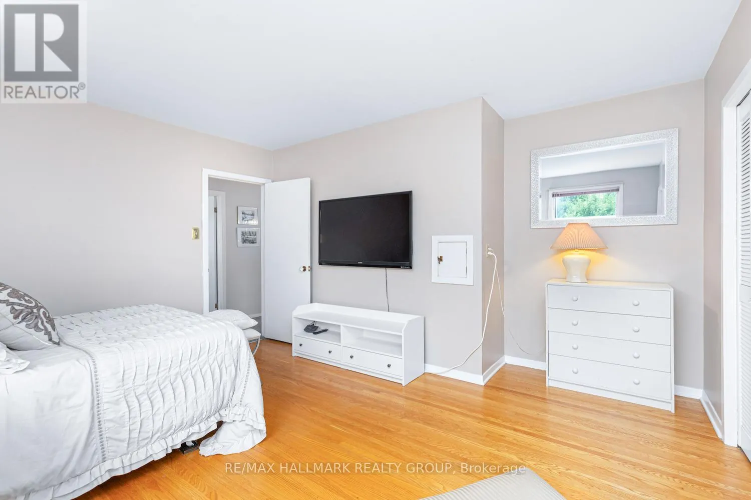 2435 GEORGINA DRIVE