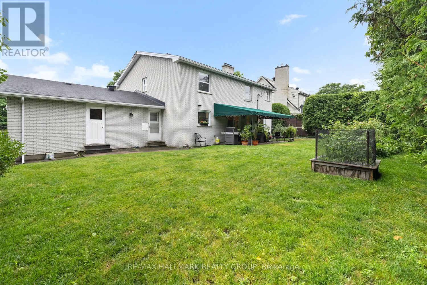 2435 GEORGINA DRIVE