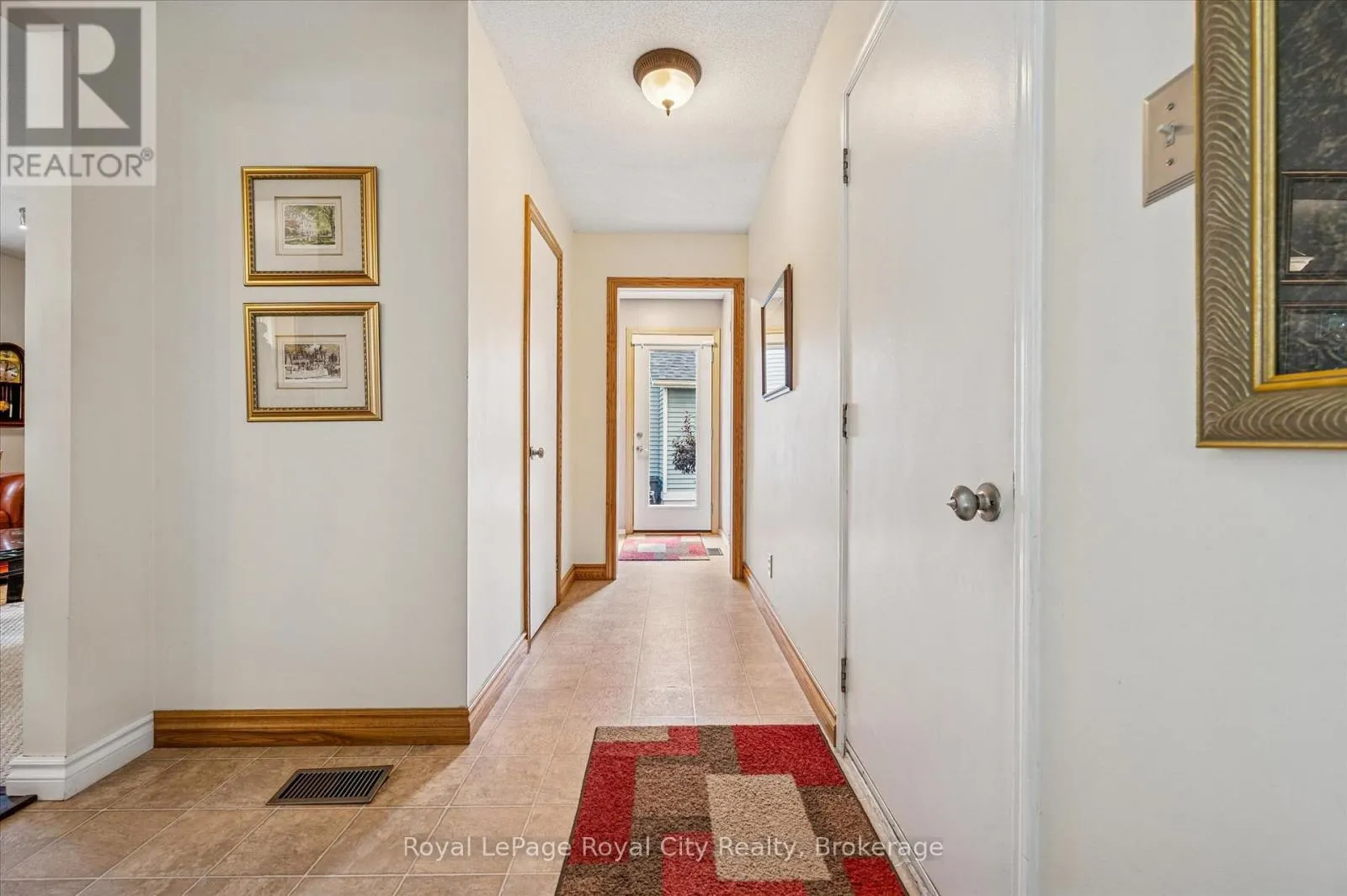 39 GREENWICH DRIVE