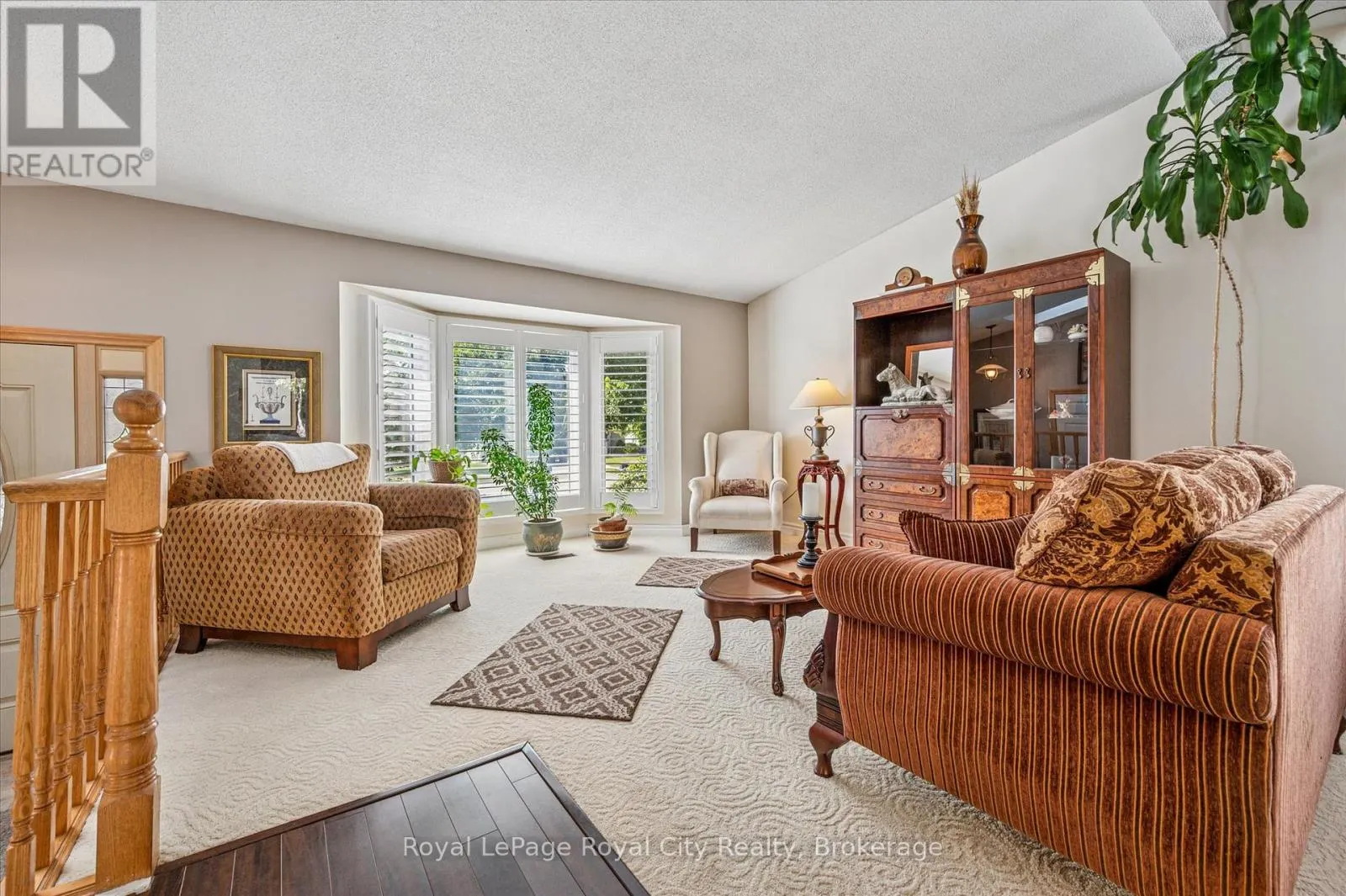 39 GREENWICH DRIVE