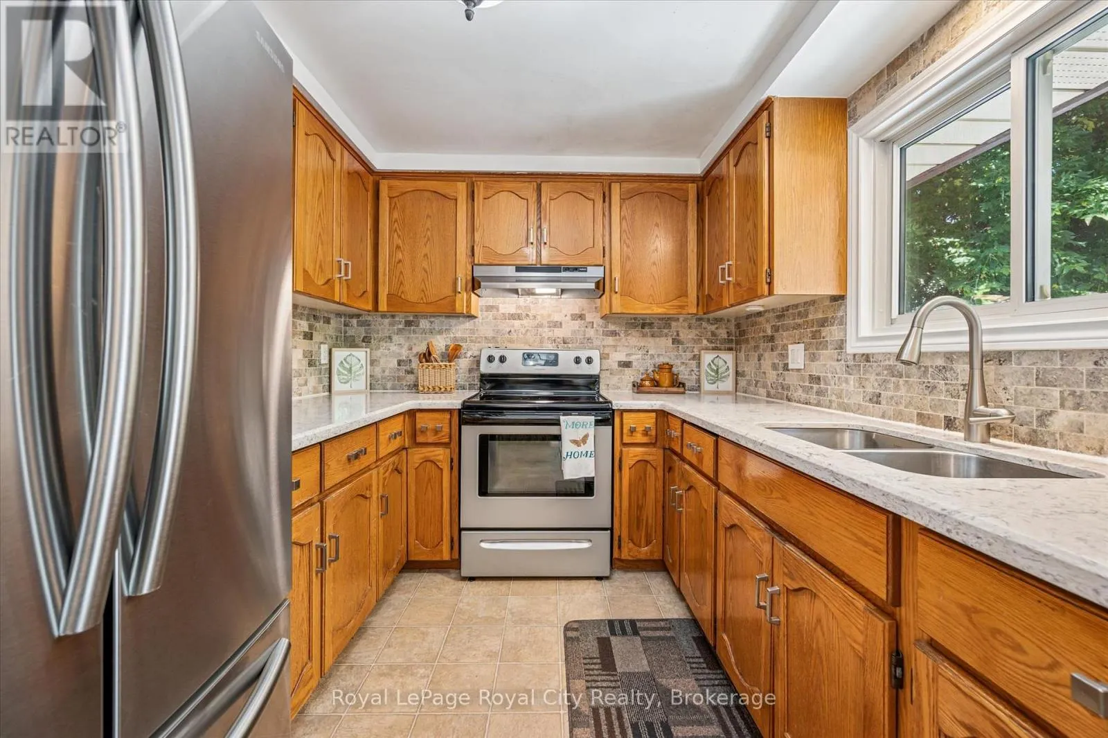 39 GREENWICH DRIVE