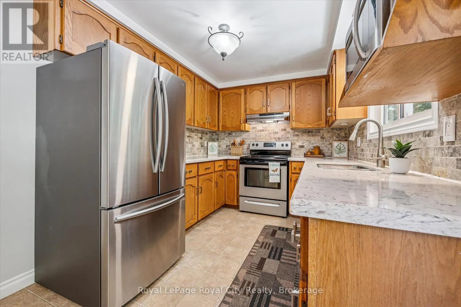 39 GREENWICH DRIVE