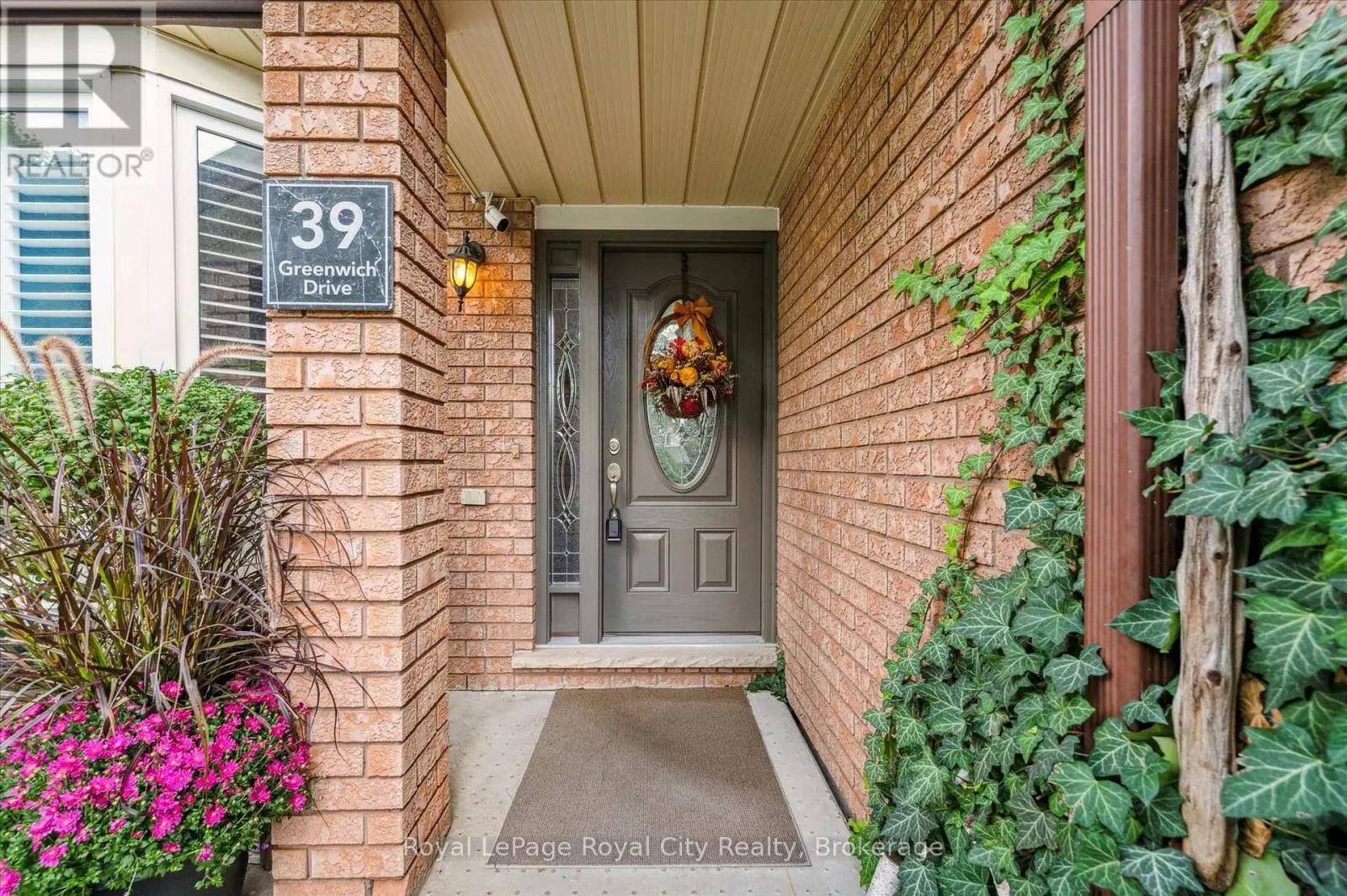 39 GREENWICH DRIVE