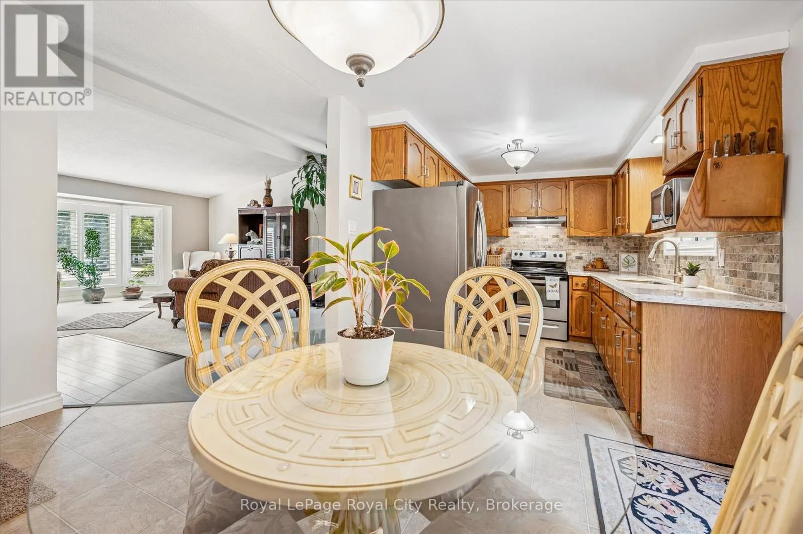 39 GREENWICH DRIVE