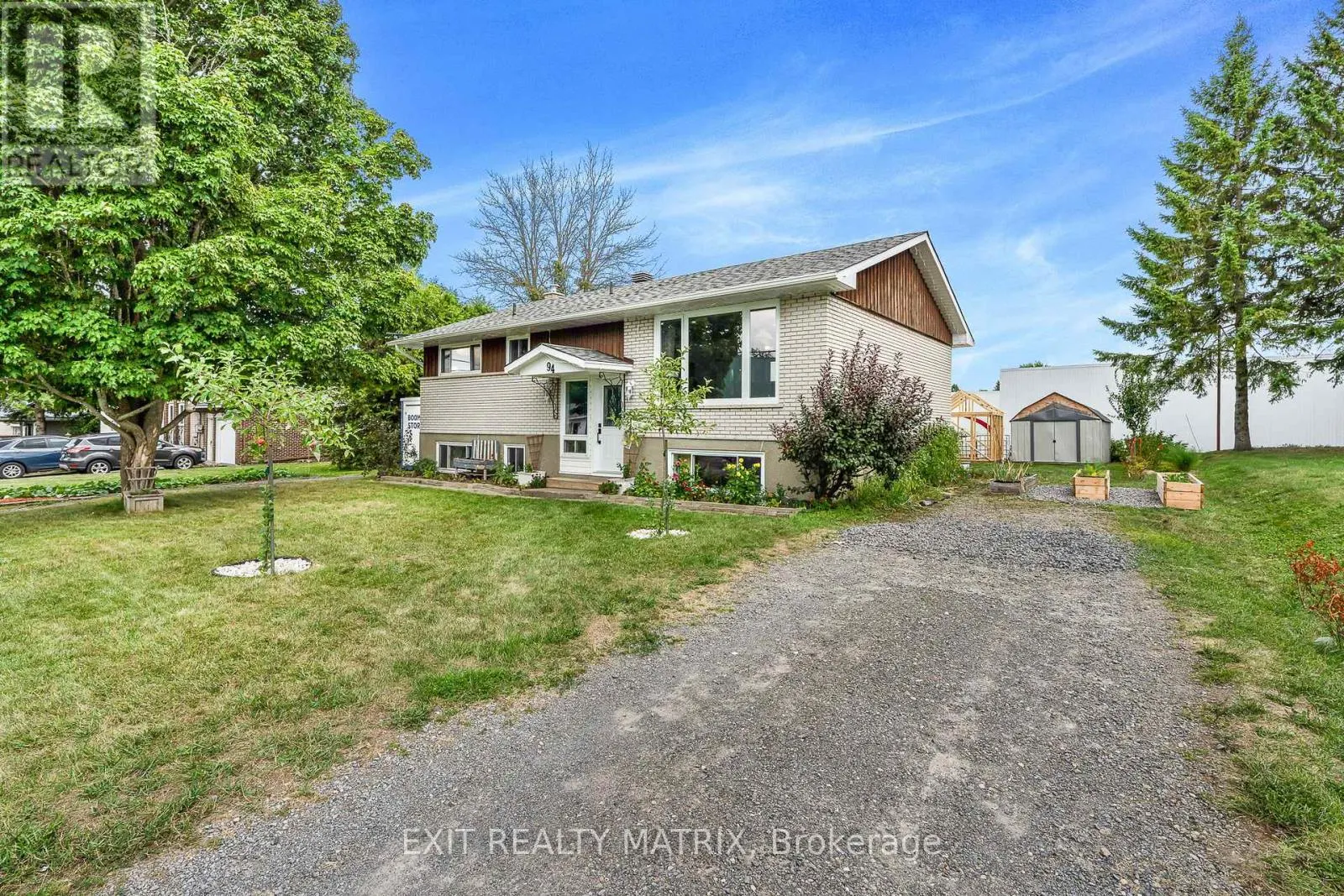 94 PEEL STREET E