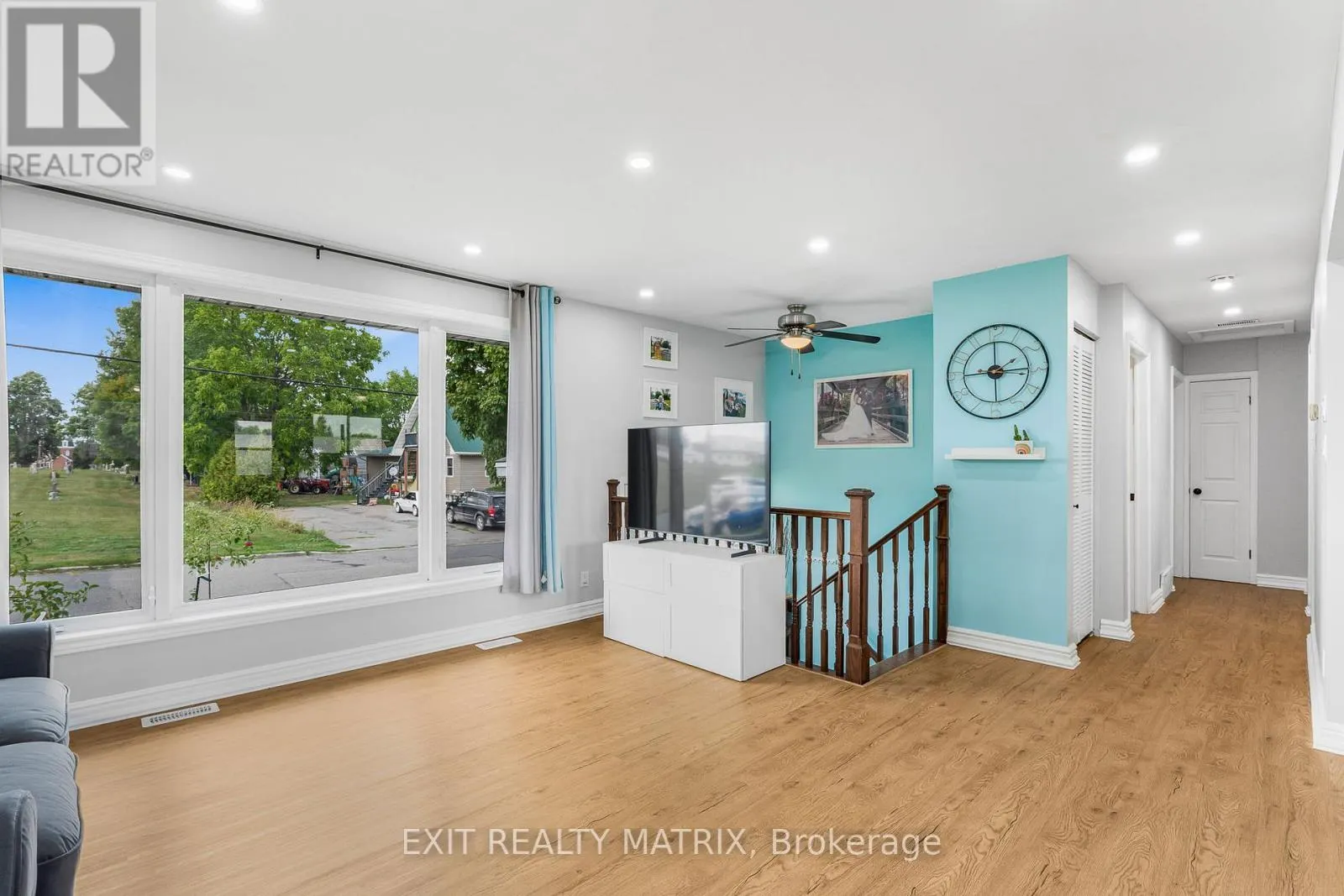 94 PEEL STREET E