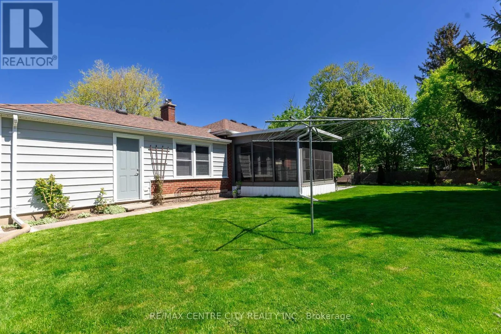 32 DIEPPE DRIVE