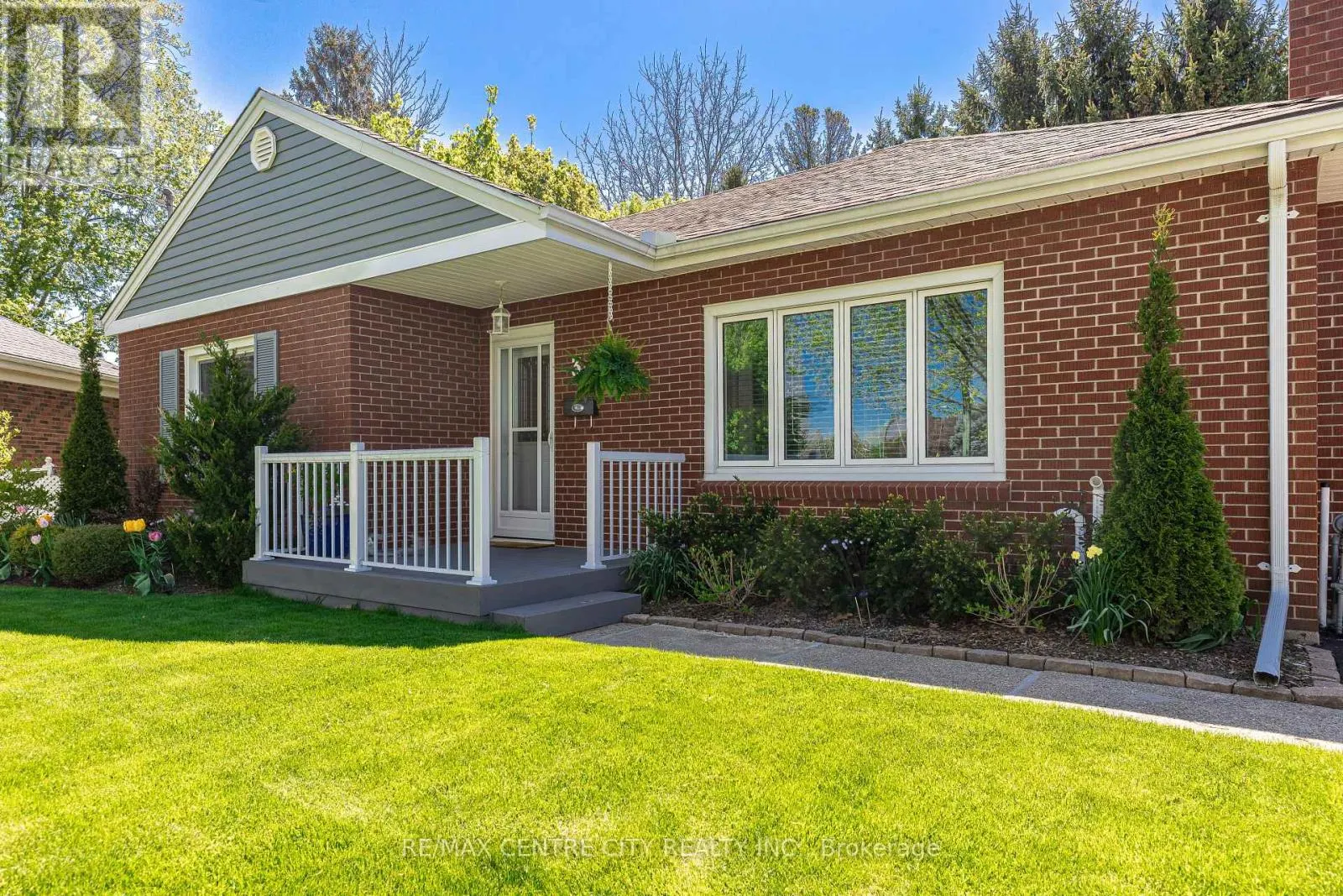 32 DIEPPE DRIVE