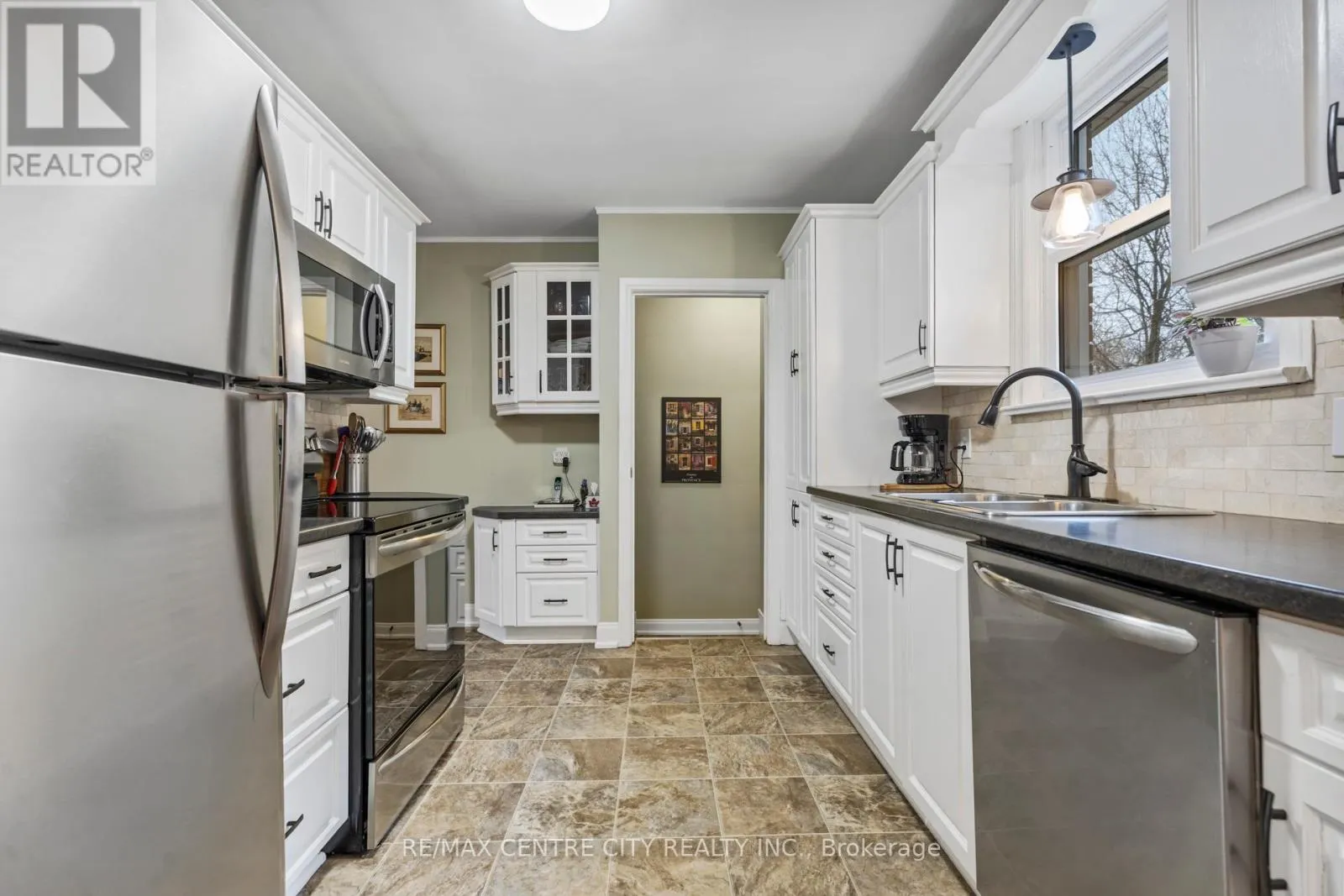 32 DIEPPE DRIVE
