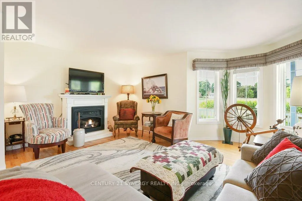2502 DIAMONDVIEW ROAD