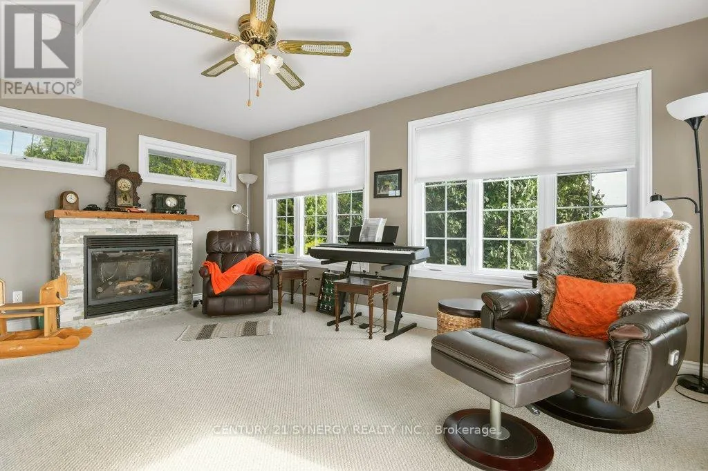 2502 DIAMONDVIEW ROAD
