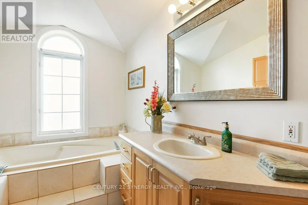 2502 DIAMONDVIEW ROAD