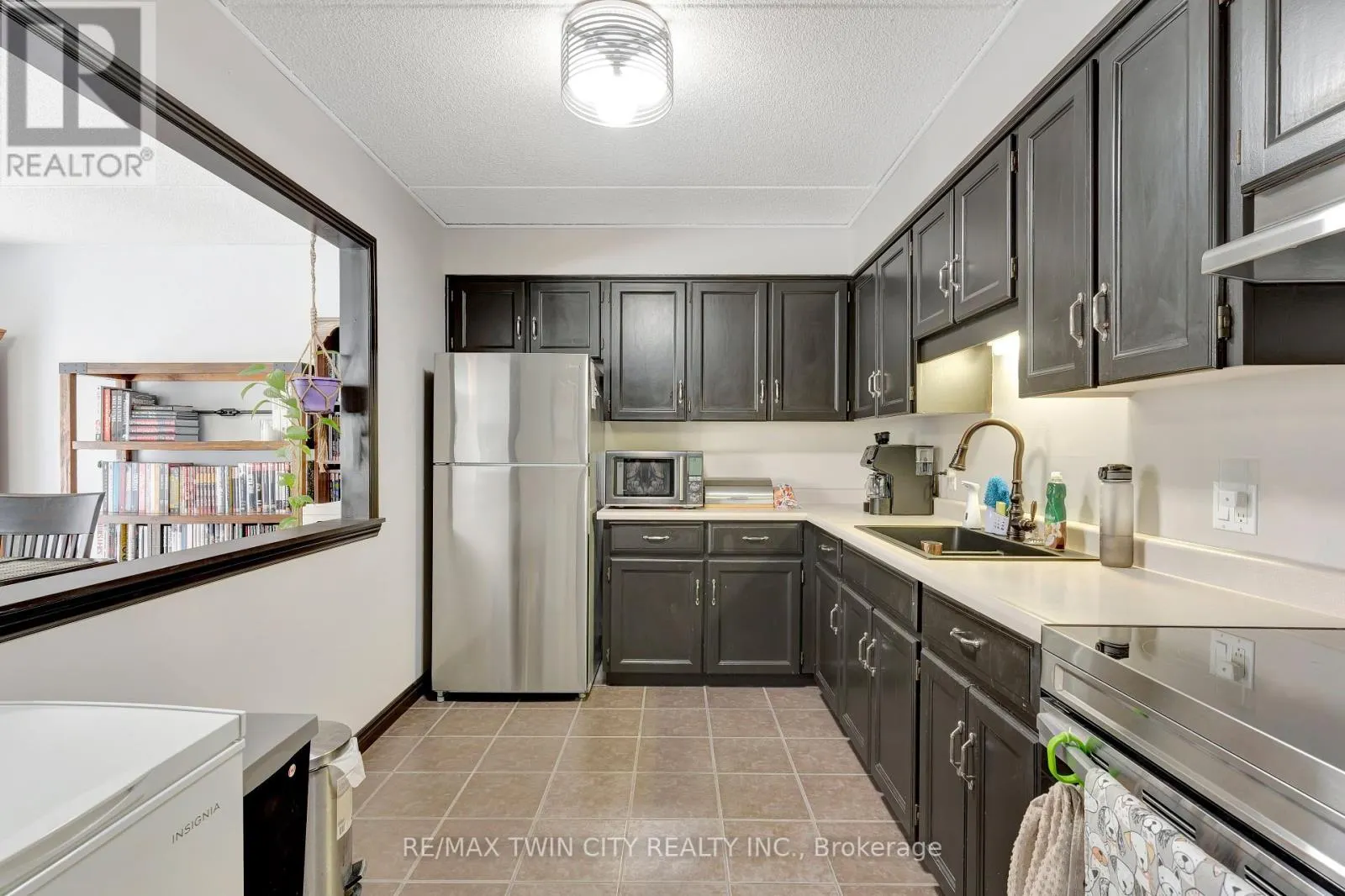 203 - 401 ERB STREET