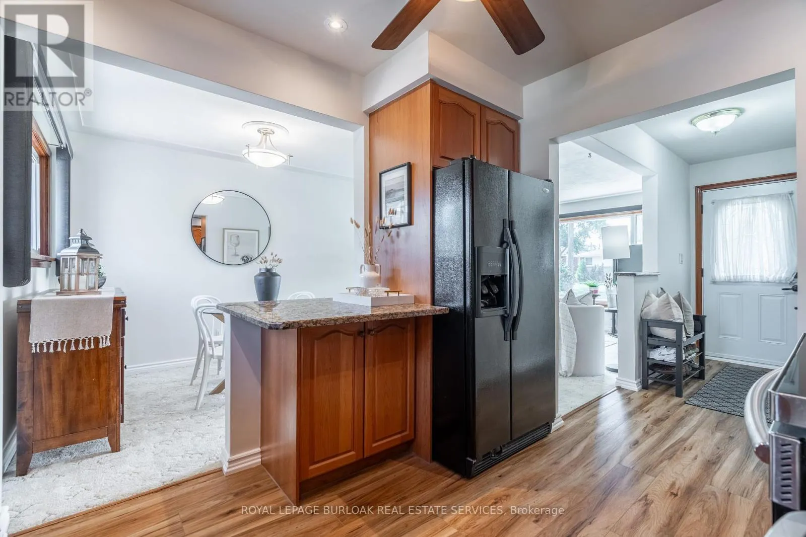 7 KENWOOD CRESCENT