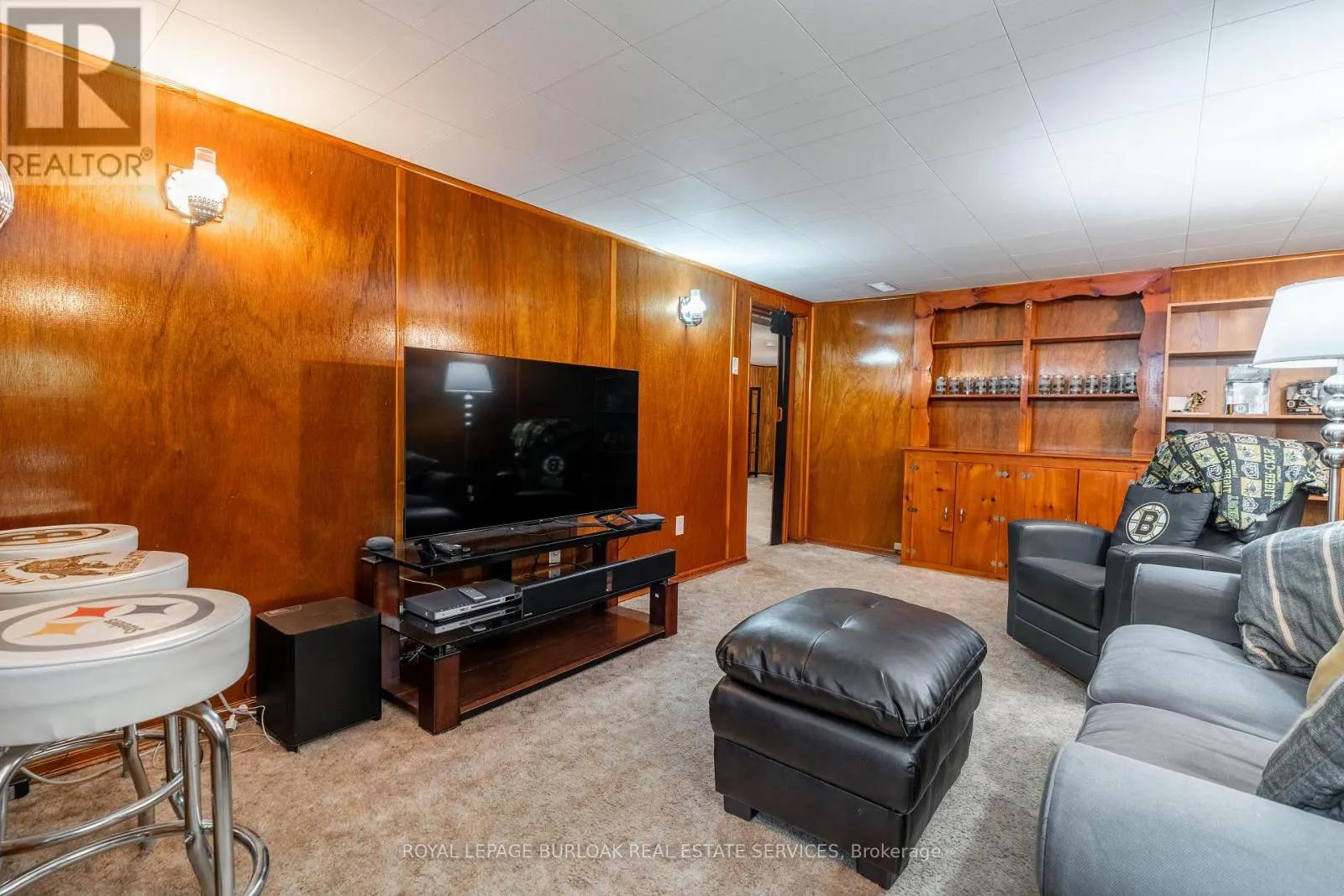 7 KENWOOD CRESCENT