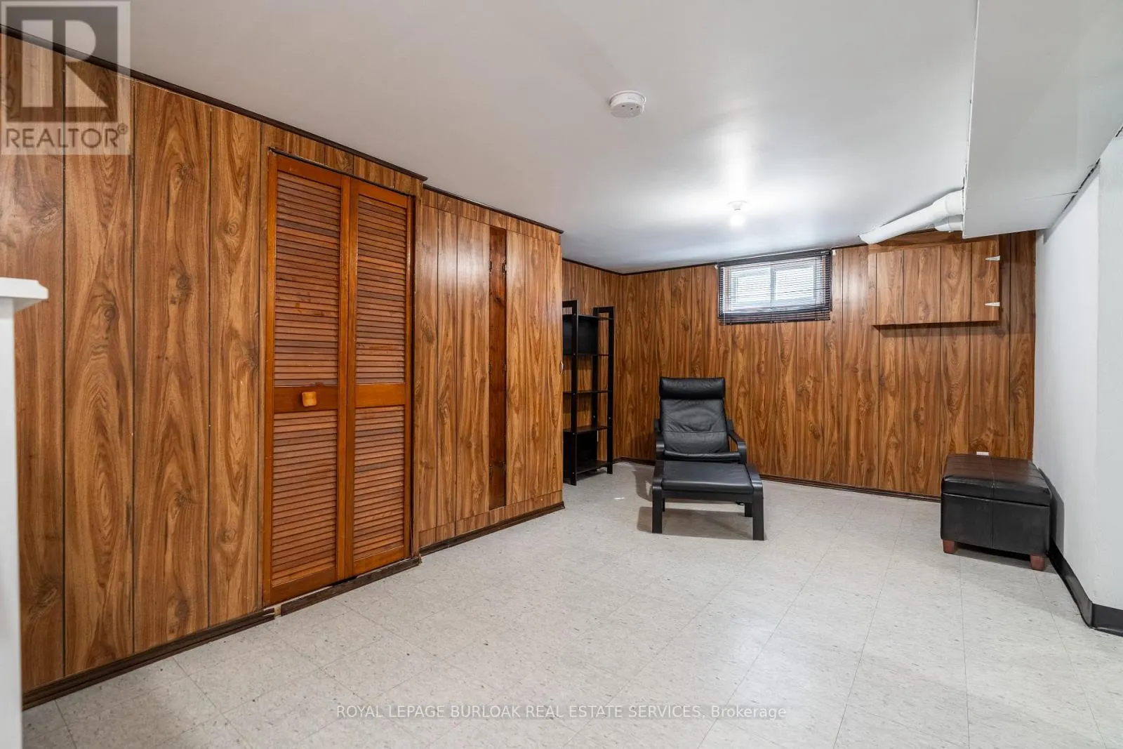 7 KENWOOD CRESCENT