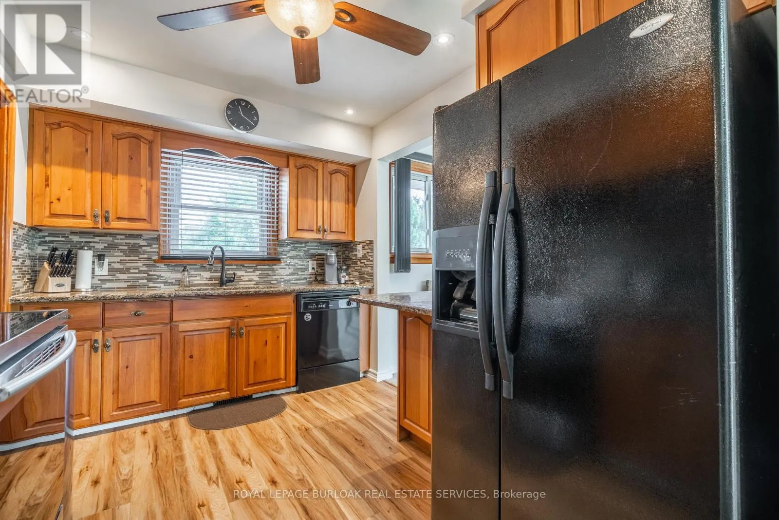 7 KENWOOD CRESCENT