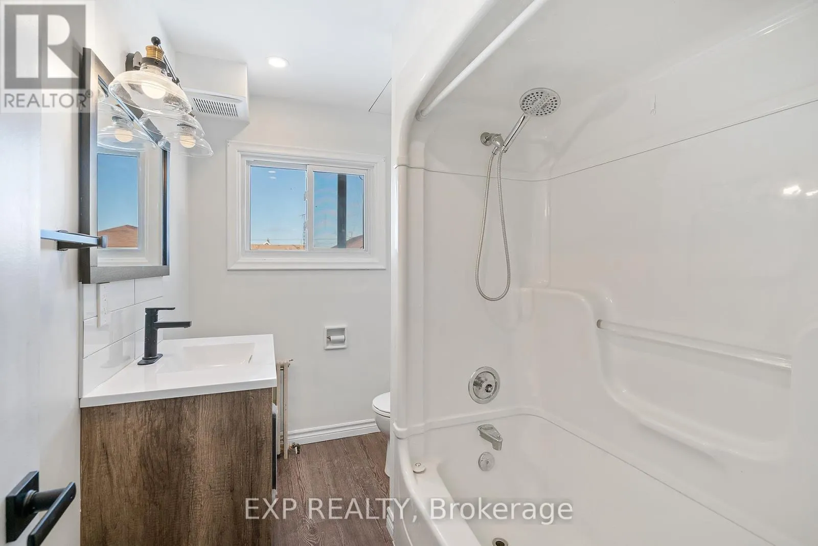 2 - 44 METCALFE STREET, #2