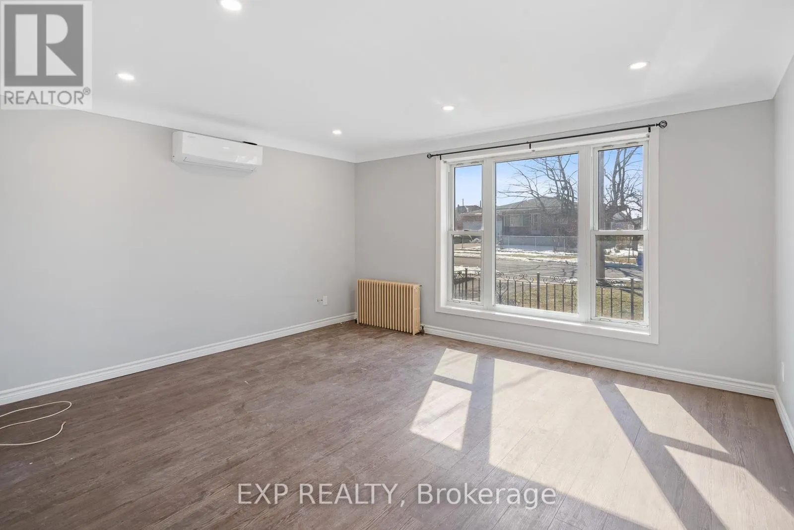 2 - 44 METCALFE STREET, #2
