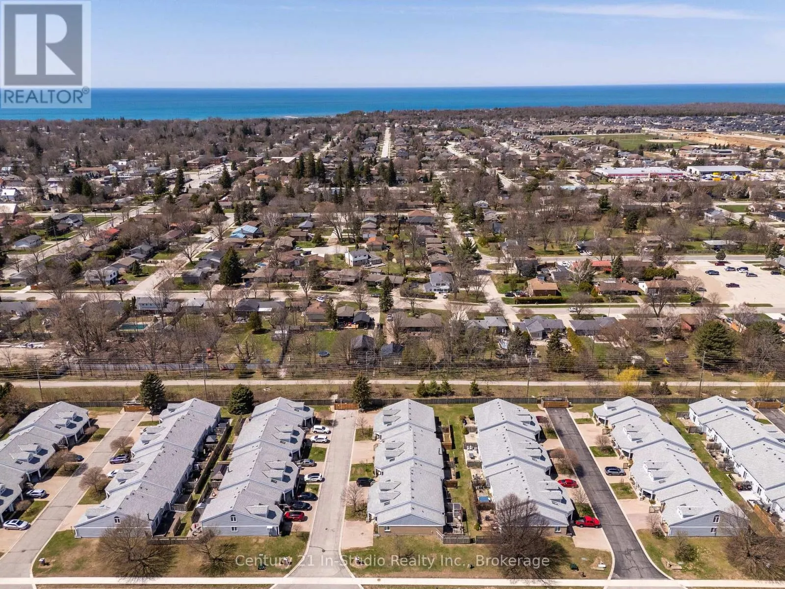UNIT 14 - 874 ARLINGTON STREET, #Unit 14