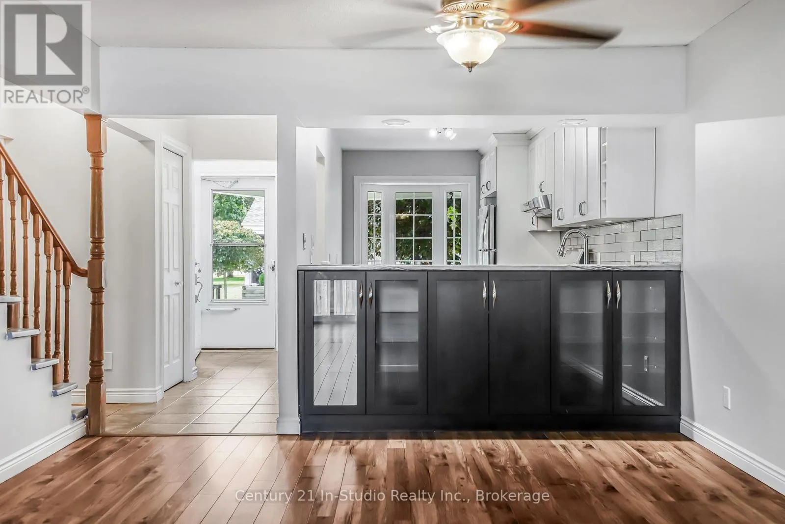 UNIT 14 - 874 ARLINGTON STREET, #Unit 14