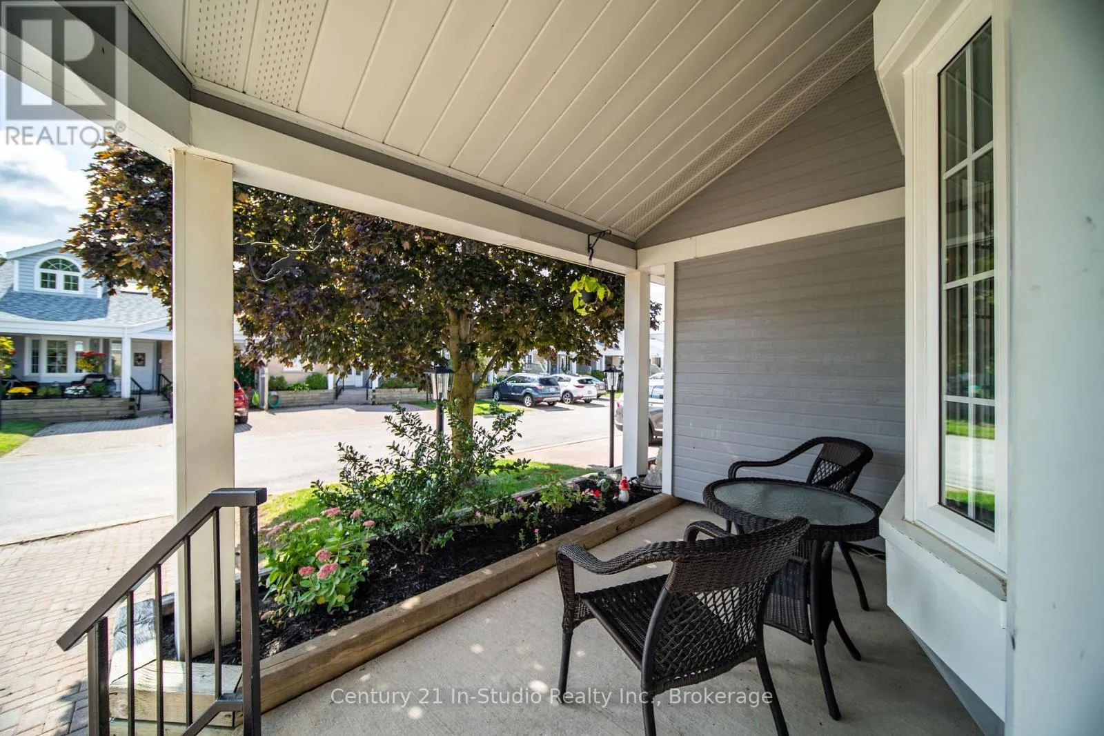 UNIT 14 - 874 ARLINGTON STREET, #Unit 14