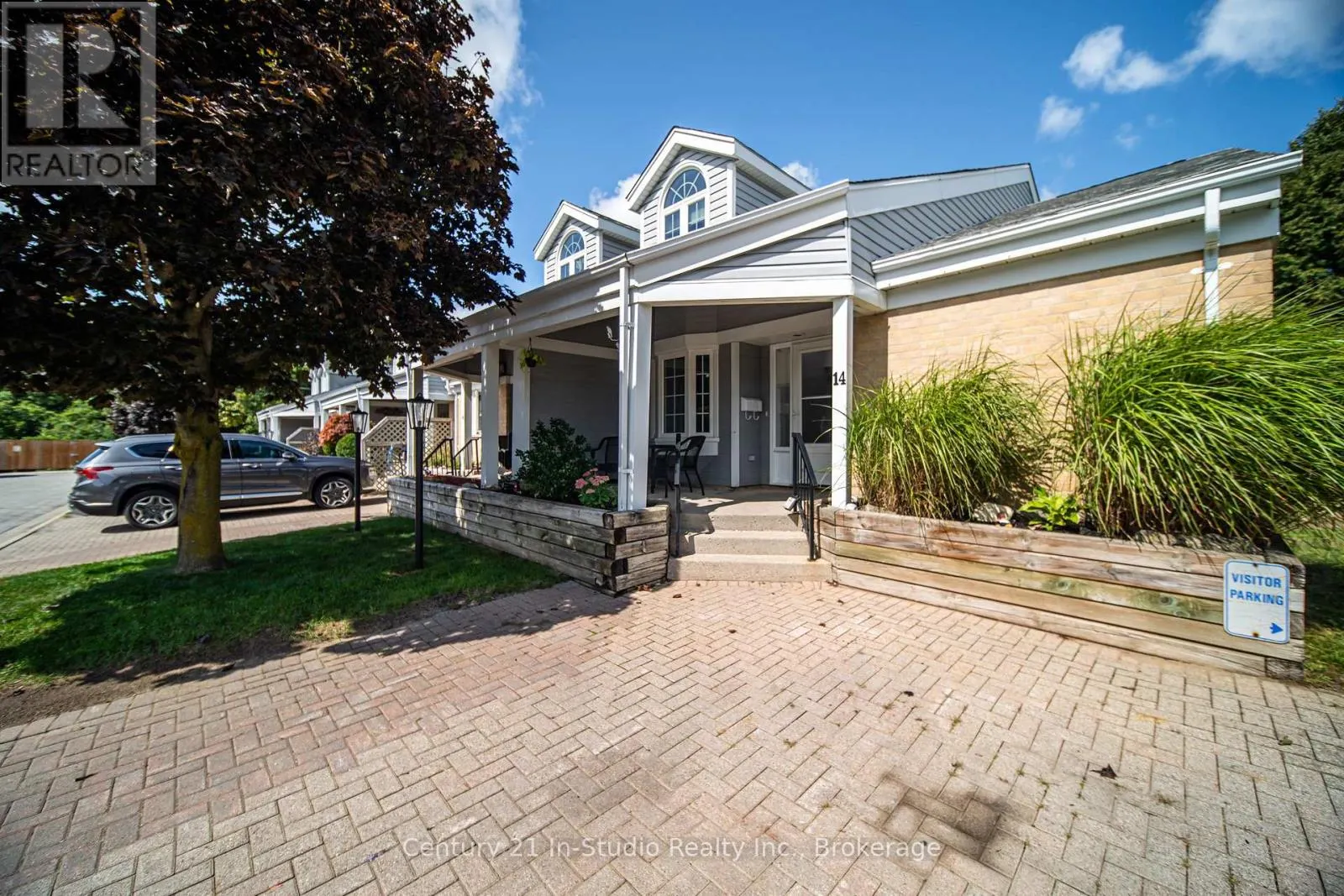 UNIT 14 - 874 ARLINGTON STREET, #Unit 14