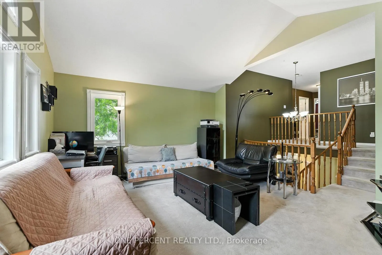 59 WOODFORD WAY