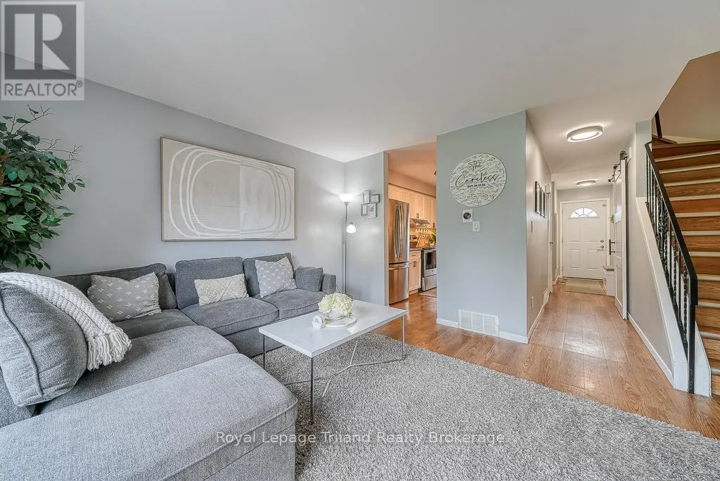 14 - 10 DUFFERIN STREET, #14