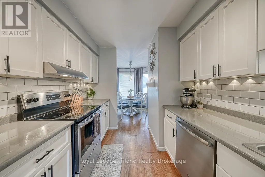 14 - 10 DUFFERIN STREET, #14